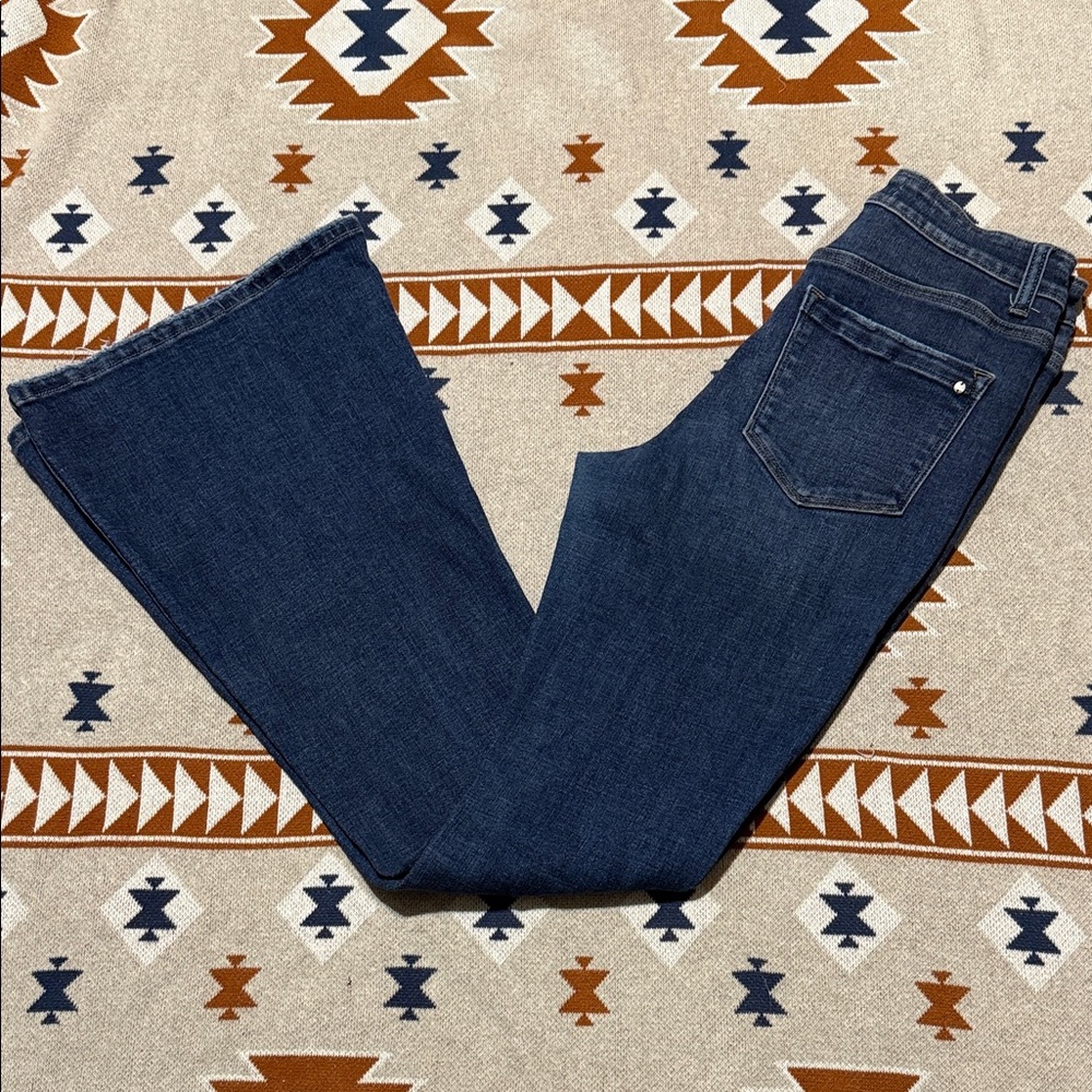 Mica Classic Flare